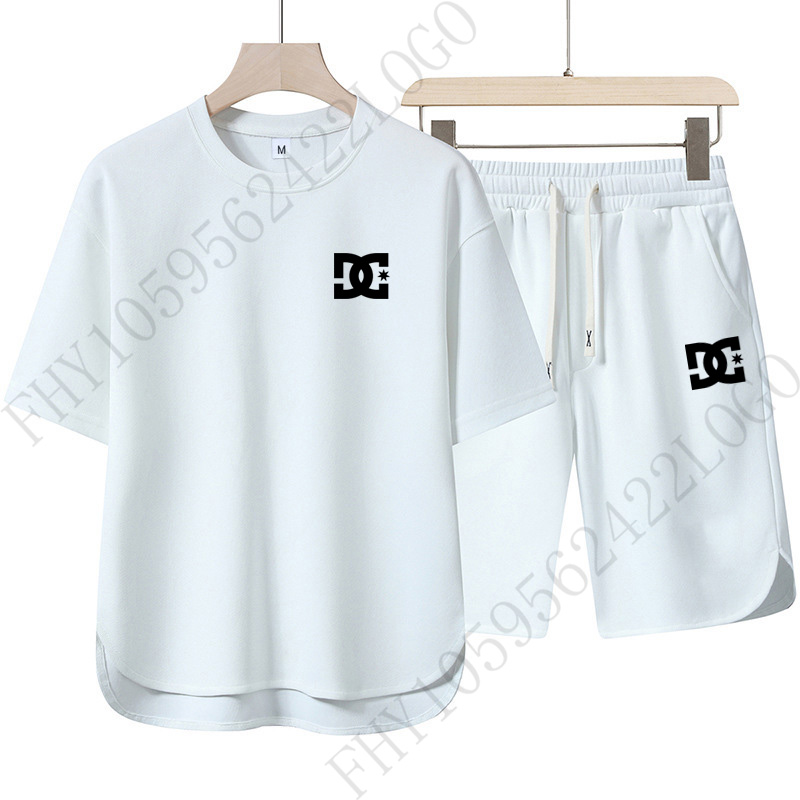 Summer Clothing For Young Men - Men's fashionable short-sleeved shorts set, round-neck