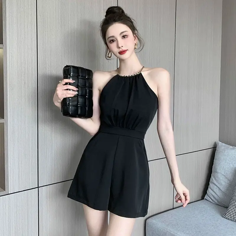 Cool White Woman Shorts Office - مراجعة Summer Light Clothing وسعره